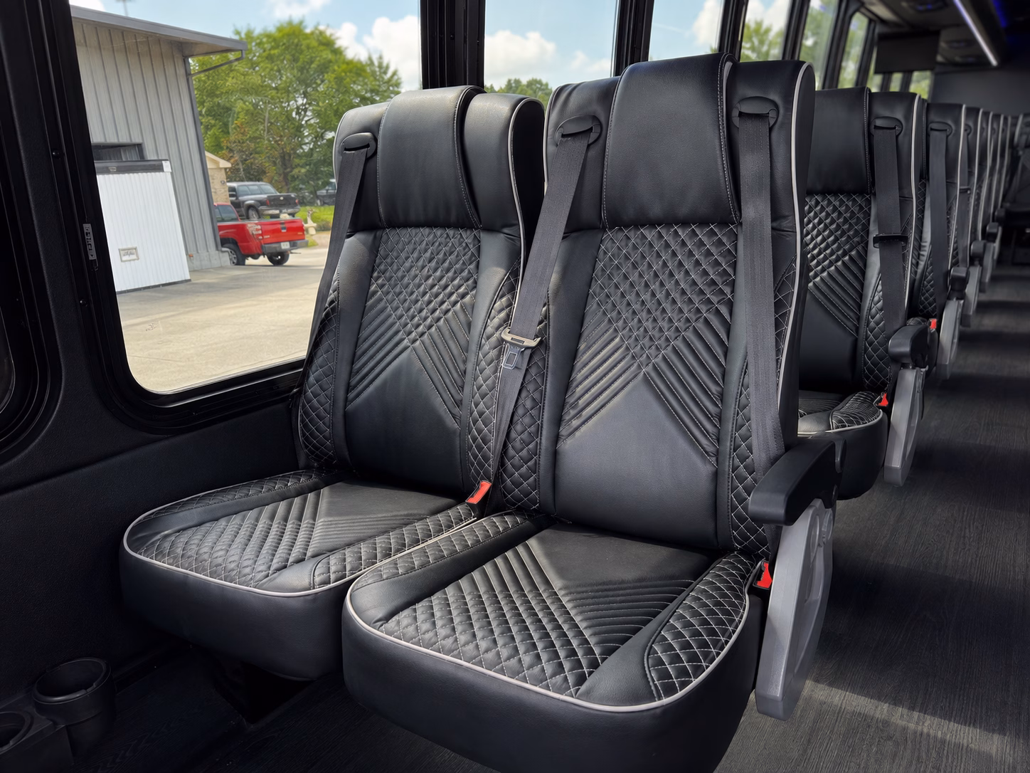 shuttle services for airline crews and airport staff in temecula