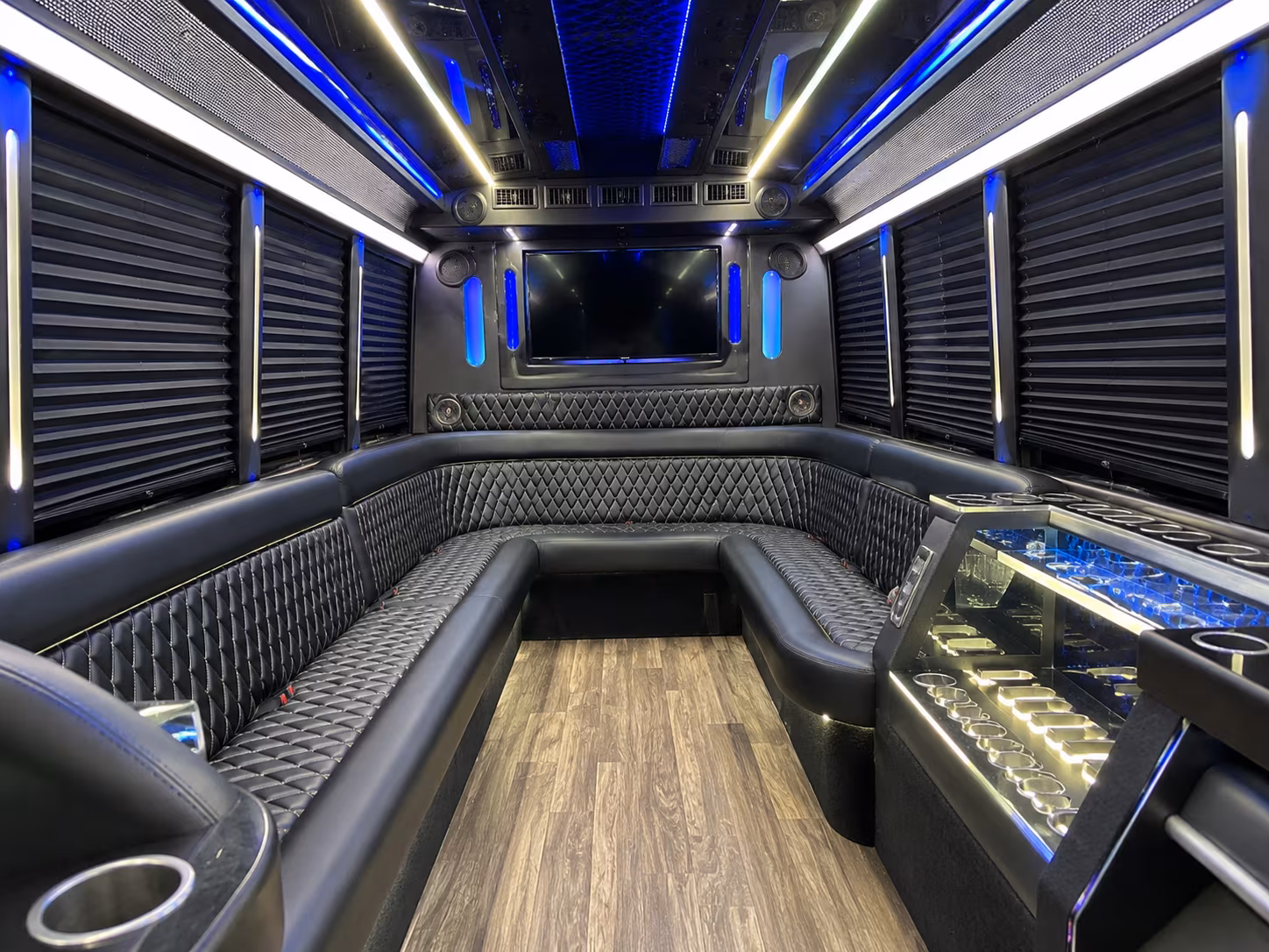 temecula corporate retreat shuttle bus rentals